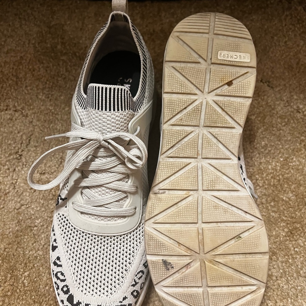Skechers White and Black Athletic Shoes - Picture 2 of 3